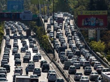 ترافیک در اکثر معابر و بزرگراه‌های پایتخت پرحجم و سنگین است