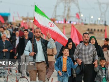 اهتزاز پرچم خدمت‌رسانی در شلمچه