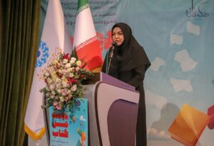 ۱۱۷ تصویر تاریخ معاصر همدان به کتابخانه ملی غرب کشور اهدا شد