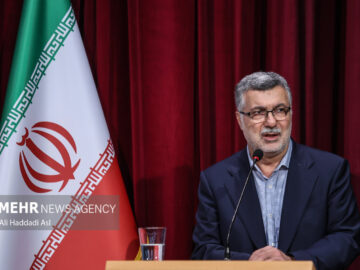 وزیر بهداشت به یزد سفر می کند