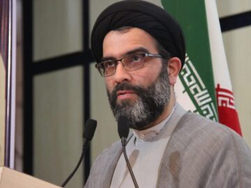 مقابله با مشروطه انگلیسی و غربگرایان داخلی لازمه حفظ استقلال کشور است