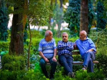 پرداخت معوقات بازنشستگان و افزایش سقف وام فرزندان آنان به ۶۰ میلیون