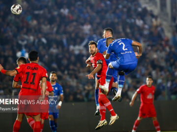 استقلال بدنبال کم کردن فاصله با پرسپولیس؛ تراکتور به فکر ورود به جدول!