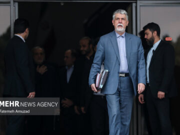 از توجه دیرهنگام وزیر به سندهای هنر تا جنجالی که یک کارتون به پا کرد!