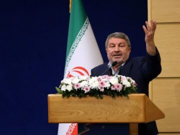حضرتی: فرشچیان با هنرش پیام‌های ماندگار را به جهان منتقل کرد