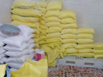 کشف انبار غیرمجاز و غیر بهداشتی آرد در کرمانشاه