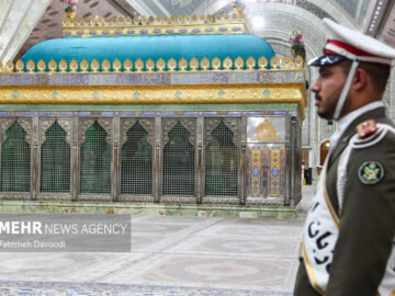 تجدید میثاق دولتمردان با امام خمینی(ره)