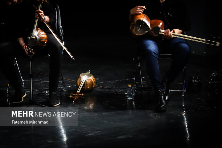 حنجرههای زخمی که برای میهن خواندند؛ من اینجا ریشه در خاکم