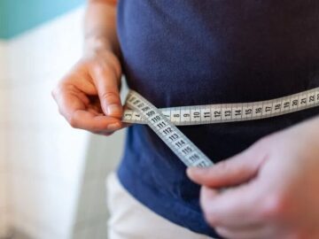 چربی شکم خطر بی‌اختیاری ادرار ناشی از استرس را افزایش می‌دهد