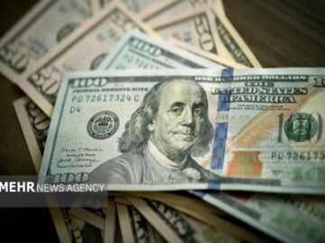 کاهش قیمت‌ها در بازار ارز تجاری
