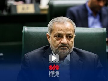 کاظمی: هر جا دولت‌ها مشکلی داشتند سردار سلامی وسط میدان بود