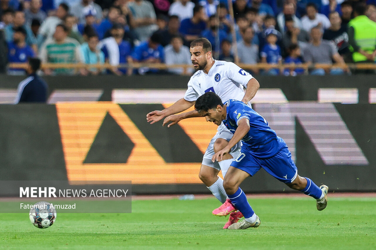 مدیران استقلال غیرحرفه ای هستند؛ از دست دادن کاپیتان تیم اشتباه بود