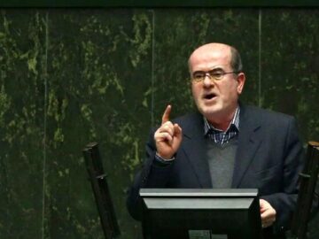 لاهوتی: دولت مطالبات چای‌کاران را زودتر پرداخت کند