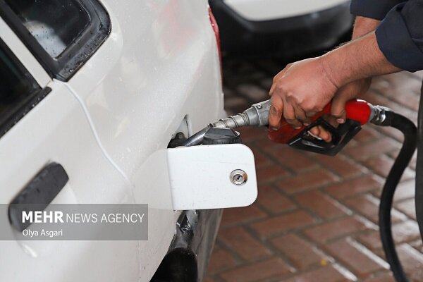 ۲۵۰ هزار تومان اضافه برای هر باک؛ انتقاد رانندگان از فروش اجباری مکمل