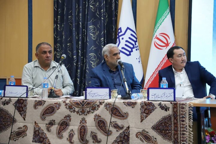 افغانستان در حال تضعیف زبان فارسی است؛ مولوی برای کیست ایران یا ترکیه؟
