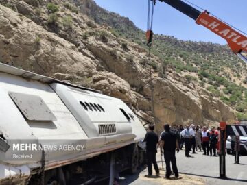 واژگونی اتوبوس در زنجان ۵ مصدوم برجا گذاشت