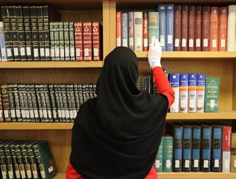 مشارکت خیرین در ساخت کتابخانه در اردبیل