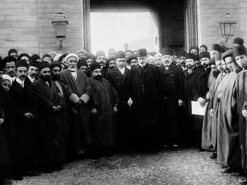 ثمره انقلاب مشروطه این بود که باید قدرت به نام قانون محدود شود