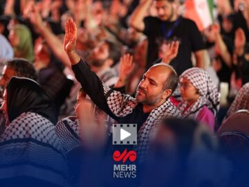 حال و هوای این شب‌های سوگواره آیینی “محرم شهر” در میدان آزادی تهران