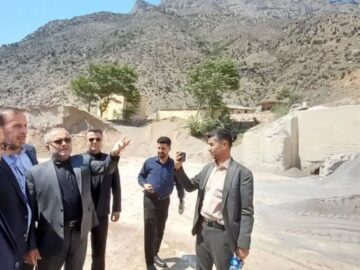 بازدید دادستان مرکز مازندران از معادن خطیرکوه