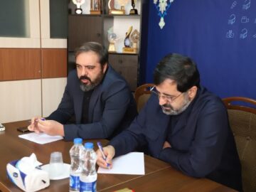 مطبوعات در کنار نگاه امیدآفرین، دیدگاه منتقدانه را نیز حفظ کنند