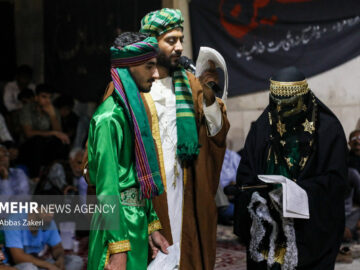 «لالایی»یزدی‌ها آغازگر سوگواره ملی تئاتر میدانی و تعزیه اربعین حسینی