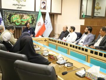خبرنگار باید دارای مهارت‌های ارتباطی قوی باشد