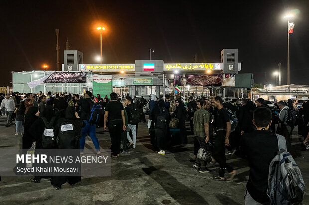 تردد روان زائران اربعین در شلمچه و چذابه؛ تمهیدات مناسب برای زائران