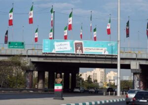 اکران آثار خبرنگاران نویسنده  در سطح شهر