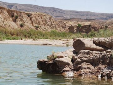 توقف عملیات برداشت مصالح از رودخانه قره‌آغاج شیراز