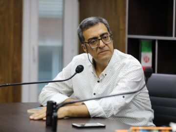 نوید «آنجا» از جهان بدون آمریکا و اروپا؛ حفره‌های کتاب و معنای هویت!