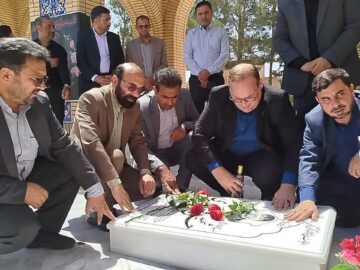 دیدار مسئولان خراسان رضوی با خانواده پاسدار شهید حسن قنبری در بردسکن