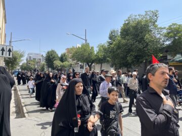 راهپیمایی جاماندگان اربعین حسینی در شهرکرد برگزار شد