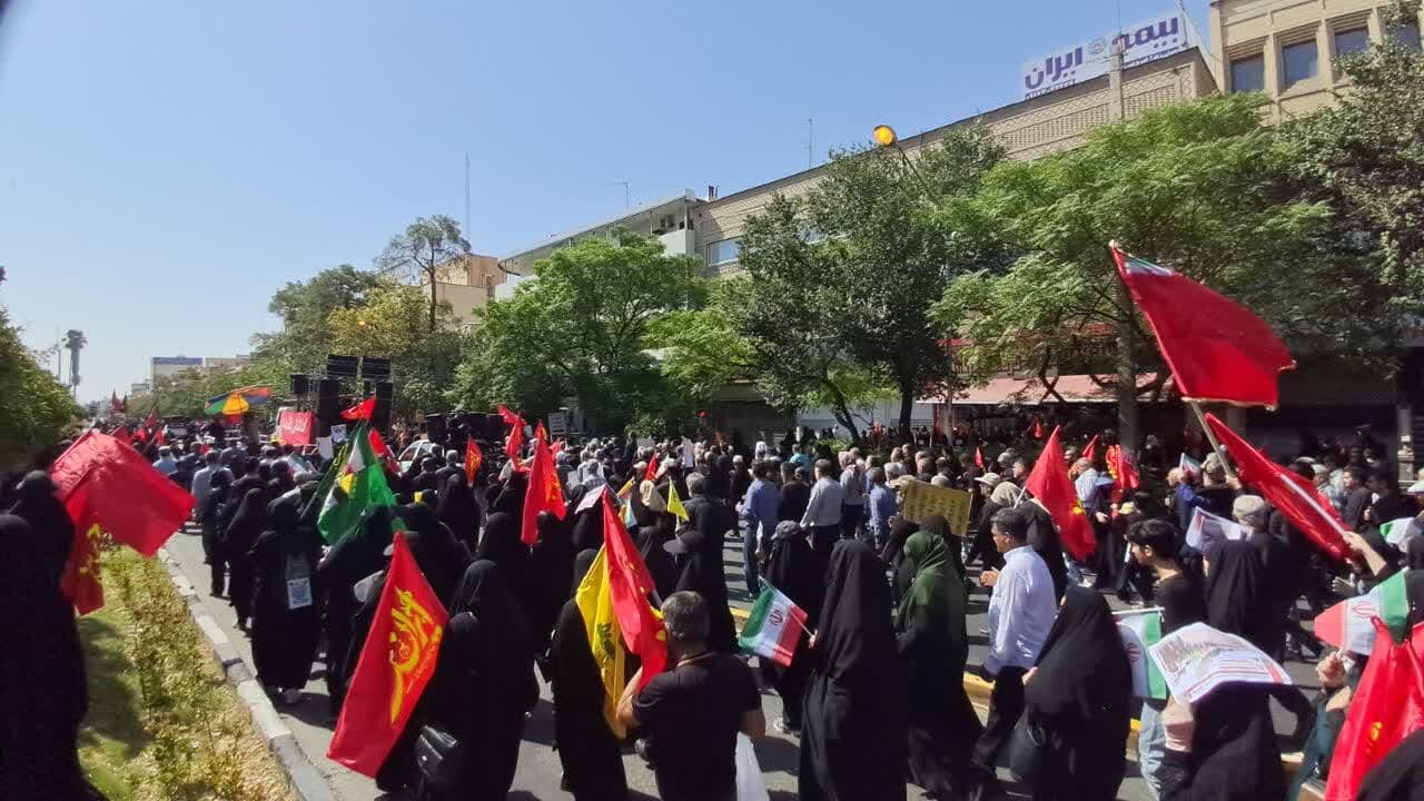 شیراز میعادگاه عاشقان حسینی در راهپیمایی جاماندگان اربعین