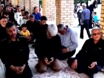 قرائت زیارت اربعین در گلزار شهدای خلیل آباد