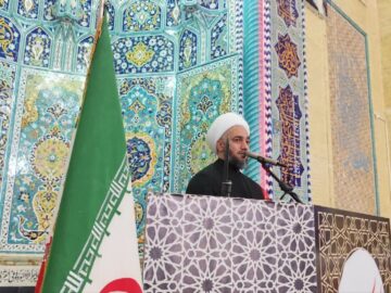 نداشتن بصیرت، دشمنان را به اهداف خود می رساند