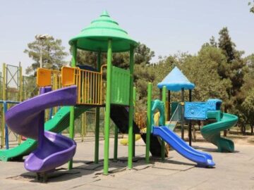 نصب ست‌های بازی کودکان در بوستان‌های جنوب تهران