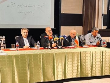 پوریا: خرید توپ های استاندارد بدمینتون؛ به دنبال مدال در جام خزر هستیم
