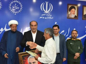 آزادگان نماد و نشانه‌ای از اصل دفاع مقدس هستند