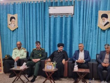 آزادگان تندیس‌های استقامت و گنجینه‌های ارزشمند دفاع مقدس هستند