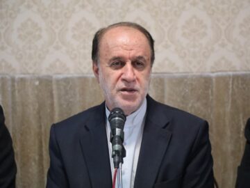 منفعت‌طلبی برخی تیم فوتبال پاس همدان را زمین‌گیر کرده است