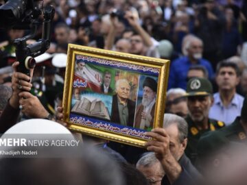 پیکر «استاد فرشچیان» به خاک سپرده شد