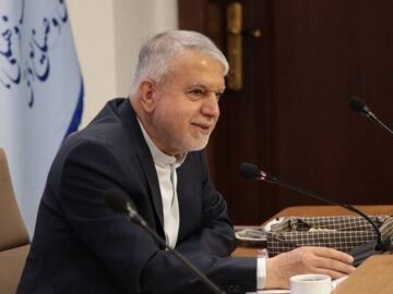 ایران طی سال گذشته با ورود گردشگر ۷.۴ میلیارد دلار درآمد داشت