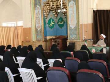 بازخوانی گفتمان امام و رهبری ضرورت امروز جامعه است
