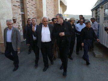 عزیزی: اجازه نخواهیم داد پای بیگانگان به منطقه باز شود