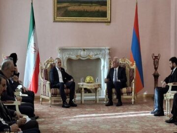 پزشکیان با رئیس جمهور ارمنستان دیدار کرد