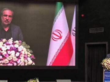 خبرنگاران حقیقت را با قلم خود روایت می‌کنند