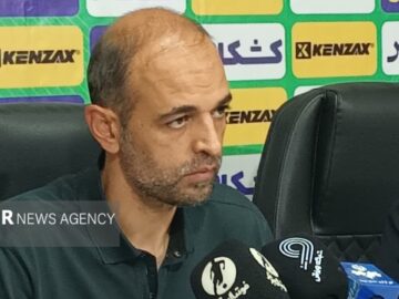 سرمربی سپاهان: بازیکنانم بدون برنامه بازی کردند