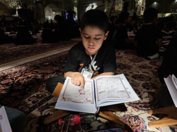 یادبود کودکان و مادران شهید جنگ ۱۲ روزه در حرم‌مطهر رضوی
