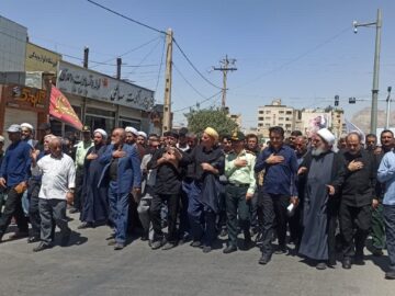 دسته‌روی ایلامی‌ها در روز رحلت پیامبر نور و رحمت و شهادت امام حسن (ع)